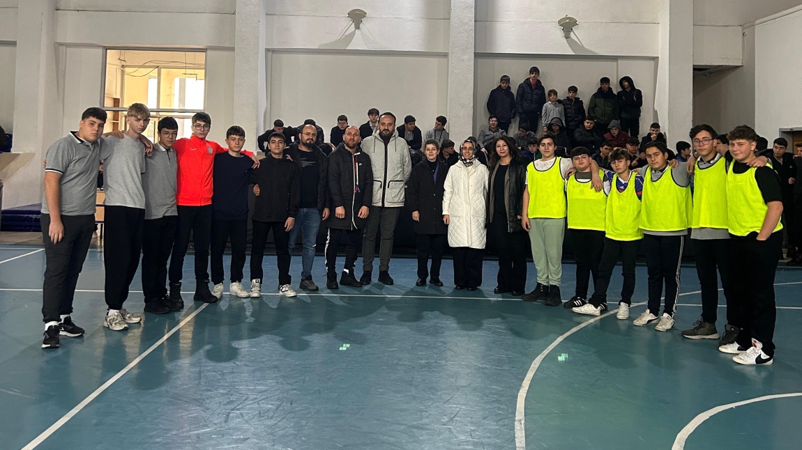 1.Dönem Sınıflar Arası Voleybol Turnuvası Düzenlendi